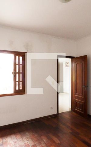 Casa à venda com 250m², 4 quartos e 3 vagasSuíte 2