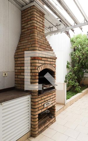 Casa à venda com 250m², 4 quartos e 3 vagasChurrasqueira