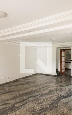Casa à venda com 250m², 4 quartos e 3 vagasSala