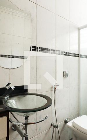 Casa à venda com 250m², 4 quartos e 3 vagasBanheiro da Suíte 2