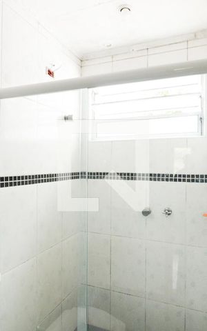 Casa à venda com 250m², 4 quartos e 3 vagasBanheiro da Suíte 2