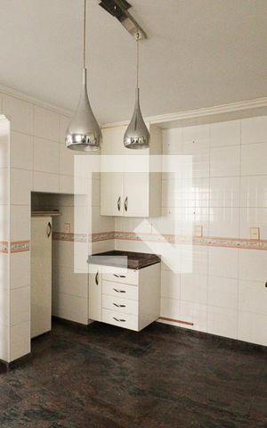 Casa à venda com 250m², 4 quartos e 3 vagasCozinha