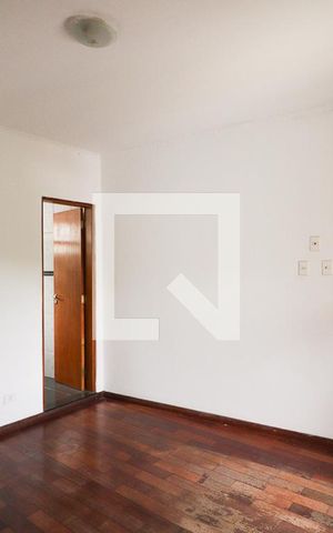 Casa à venda com 250m², 4 quartos e 3 vagasSuíte 2