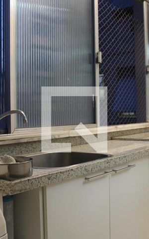 Apartamento à venda com 242m², 4 quartos e 1 vagaÁrea de Serviço