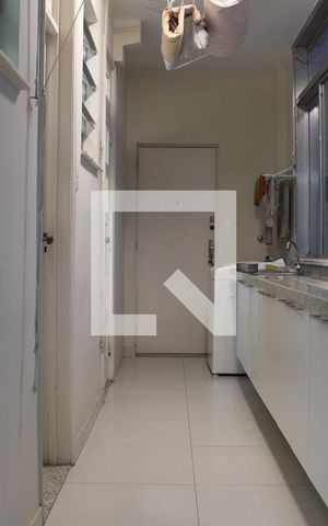 Apartamento à venda com 242m², 4 quartos e 1 vagaÁrea de Serviço