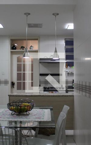 Apartamento à venda com 242m², 4 quartos e 1 vagaCozinha