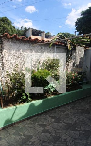 Casa à venda com 203m², 5 quartos e 2 vagasQuintal