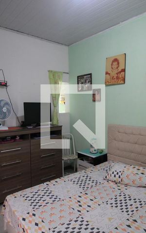 Casa à venda com 203m², 5 quartos e 2 vagasSuíte