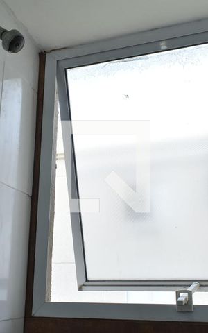 Apartamento para alugar com 44m², 2 quartos e 1 vagaDetalhe do banheiro