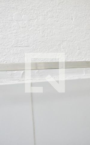 Apartamento para alugar com 44m², 2 quartos e 1 vagaDetalhe do banheiro