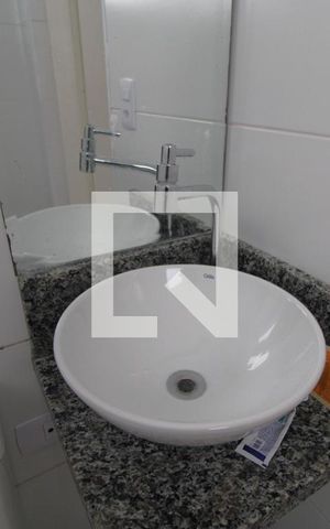 Casa para alugar com 156m², 3 quartos e 2 vagasPia banheiro da casa 2