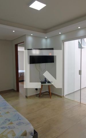 Casa para alugar com 156m², 3 quartos e 2 vagasSala