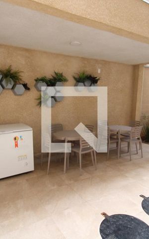 Apartamento à venda com 35m², 2 quartos e sem vagaÁrea comum