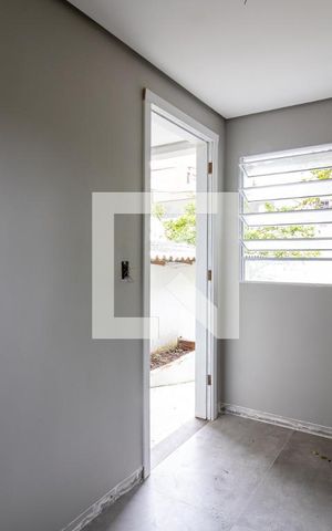 Casa à venda com 400m², 2 quartos e 2 vagas Casa à venda com 400m², 2 quartos e 2 vagasSala