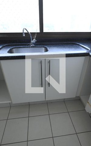 Apartamento à venda com 141m², 4 quartos e 3 vagas Apartamento à venda com 141m², 4 quartos e 3 vagasCozinha