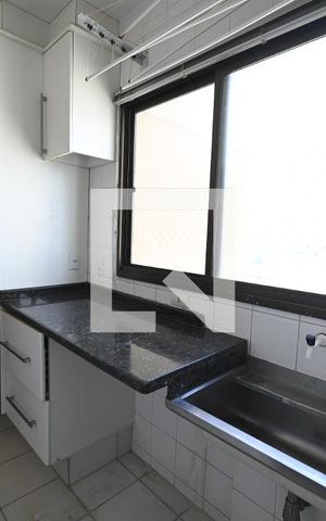 Apartamento à venda com 141m², 4 quartos e 3 vagas Apartamento à venda com 141m², 4 quartos e 3 vagasÁrea de serviço