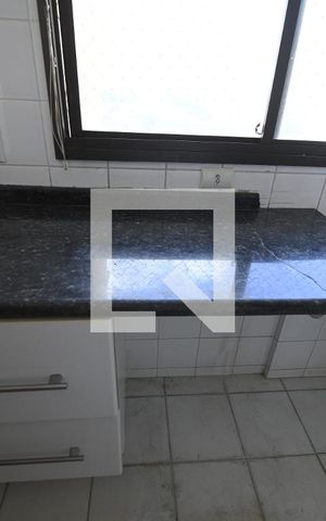 Apartamento à venda com 141m², 4 quartos e 3 vagas Apartamento à venda com 141m², 4 quartos e 3 vagas[Área de serviço