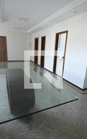 Apartamento à venda com 141m², 4 quartos e 3 vagas Apartamento à venda com 141m², 4 quartos e 3 vagasSala