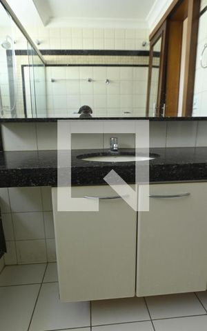 Apartamento à venda com 141m², 4 quartos e 3 vagas Apartamento à venda com 141m², 4 quartos e 3 vagasBanheiro