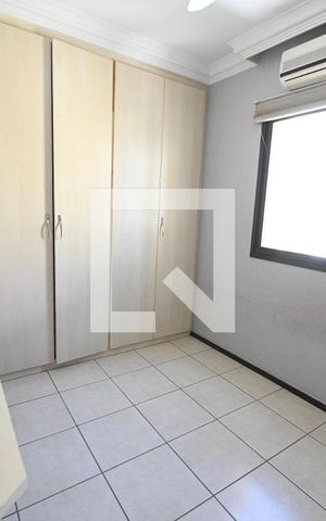 Apartamento à venda com 141m², 4 quartos e 3 vagas Apartamento à venda com 141m², 4 quartos e 3 vagasQuarto