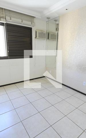Apartamento à venda com 141m², 4 quartos e 3 vagas Apartamento à venda com 141m², 4 quartos e 3 vagasQuarto