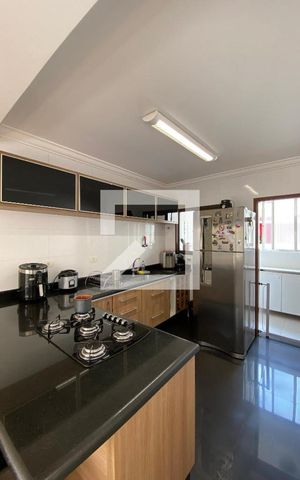 Apartamento para alugar com 89m², 3 quartos e 2 vagas Apartamento para alugar com 89m², 3 quartos e 2 vagasCozinha