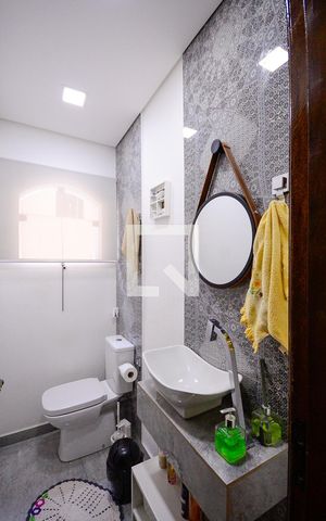 Casa à venda com 282m², 4 quartos e 6 vagas Casa à venda com 282m², 4 quartos e 6 vagasLavabo
