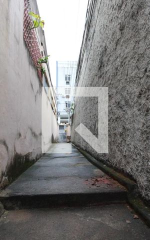 Casa à venda com 50m², 1 quarto e sem vagaCorredior