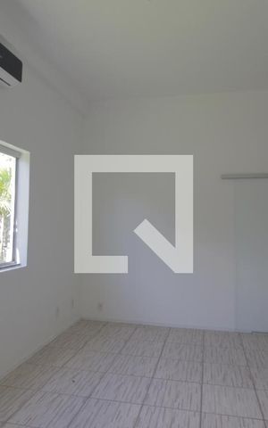 Casa à venda com 118m², 3 quartos e 3 vagasSuíte