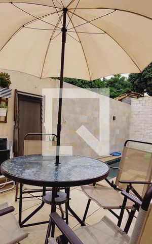 Casa de condomínio à venda com 110m², 3 quartos e 1 vaga Casa de condomínio à venda com 110m², 3 quartos e 1 vagaPiscina