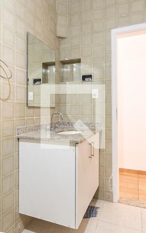 Apartamento para alugar com 96m², 2 quartos e sem vagaBanheiro