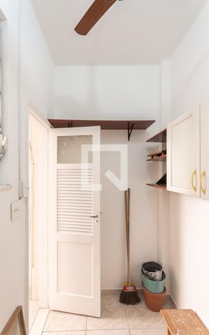 Apartamento para alugar com 96m², 2 quartos e sem vagaQuarto de Serviço
