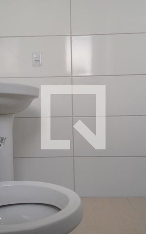 Apartamento à venda com 48m², 2 quartos e 1 vaga Apartamento à venda com 48m², 2 quartos e 1 vagaBanheiro