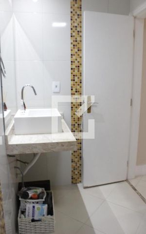 Apartamento para alugar com 72m², 2 quartos e 1 vagaBanheiro