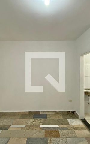 Casa à venda com 500m², 8 quartos e sem vaga Casa à venda com 500m², 8 quartos e sem vagaKitnet 3