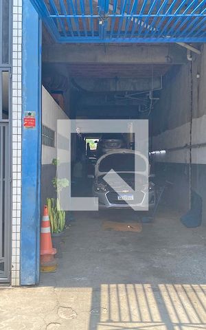 Casa à venda com 500m², 8 quartos e sem vaga Casa à venda com 500m², 8 quartos e sem vagaFachada
