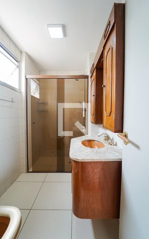 Apartamento à venda com 98m², 3 quartos e 2 vagas Apartamento à venda com 98m², 3 quartos e 2 vagasBanheiro da Suíte