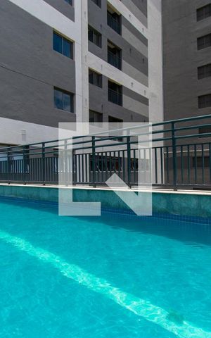 Apartamento à venda com 28m², 1 quarto e sem vaga Apartamento à venda com 28m², 1 quarto e sem vagaÁrea comum - Piscina