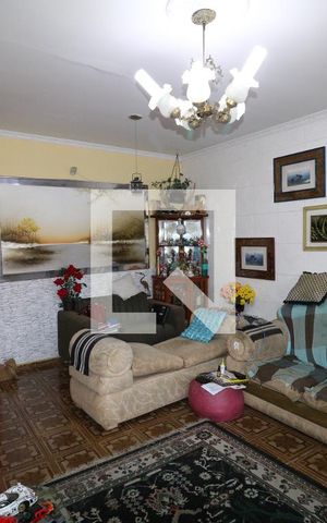Casa para alugar com 200m², 3 quartos e 3 vagasSala