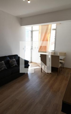 Apartamento à venda com 66m², 1 quarto e 1 vagaSala