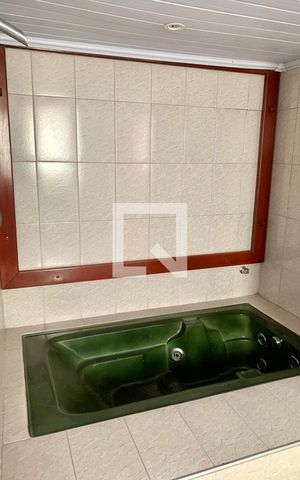 Apartamento à venda com 100m², 1 quarto e 1 vaga Apartamento à venda com 100m², 1 quarto e 1 vagaHidromassagem