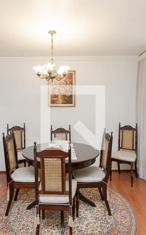 Casa à venda com 170m², 3 quartos e 2 vagasSala