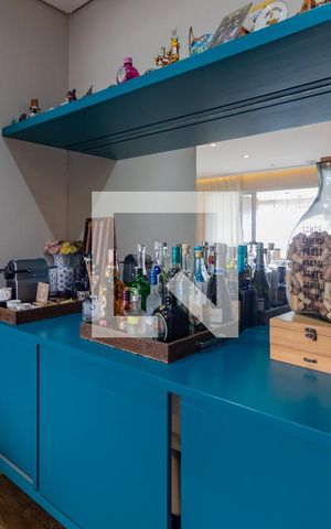 Apartamento à venda com 136m², 4 quartos e 2 vagas Apartamento à venda com 136m², 4 quartos e 2 vagasBar Sala de estar
