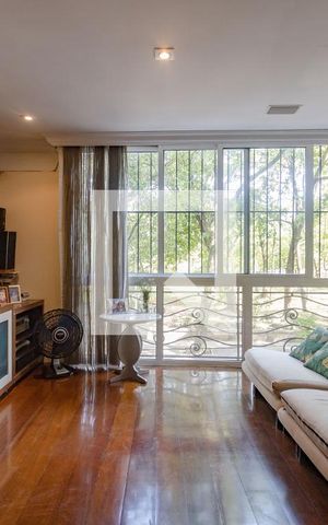 Apartamento à venda com 230m², 3 quartos e 1 vagaSala