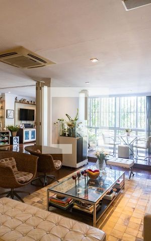 Apartamento à venda com 230m², 3 quartos e 1 vagaSala