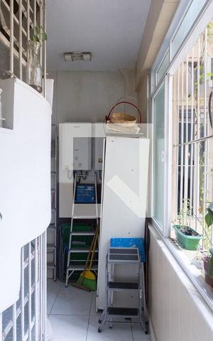 Apartamento à venda com 230m², 3 quartos e 1 vagaÁrea de Serviço