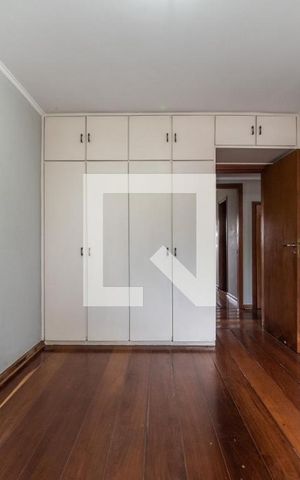 Apartamento à venda com 150m², 4 quartos e 3 vagasQuarto 2