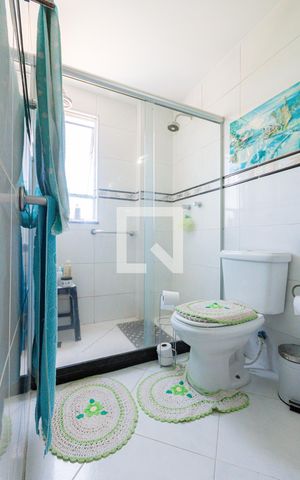 Apartamento à venda com 161m², 3 quartos e 1 vaga Apartamento à venda com 161m², 3 quartos e 1 vagaBanheiro da Suíte