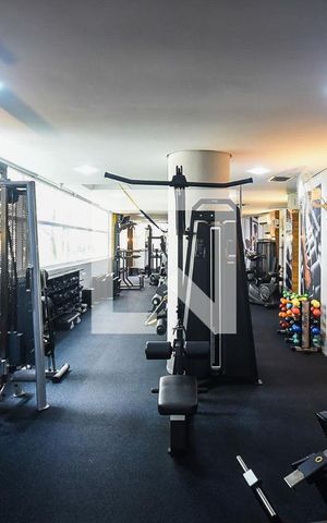 Apartamento à venda com 211m², 3 quartos e 3 vagas Apartamento à venda com 211m², 3 quartos e 3 vagasAcademia