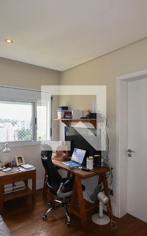 Apartamento à venda com 211m², 3 quartos e 3 vagas Apartamento à venda com 211m², 3 quartos e 3 vagasSuíte 1